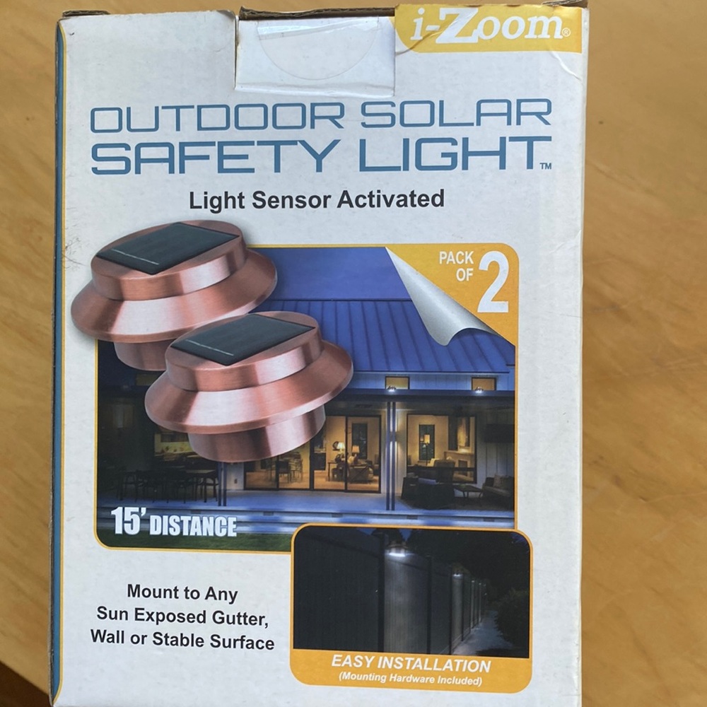 I-Zoom Outdoor Solar Safety Light Pack of 2